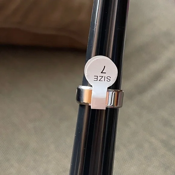 NWT Superman Fashion Ring Jewelry Silver Unisex Size US 6, 7, 11 - Picture 8 of 11